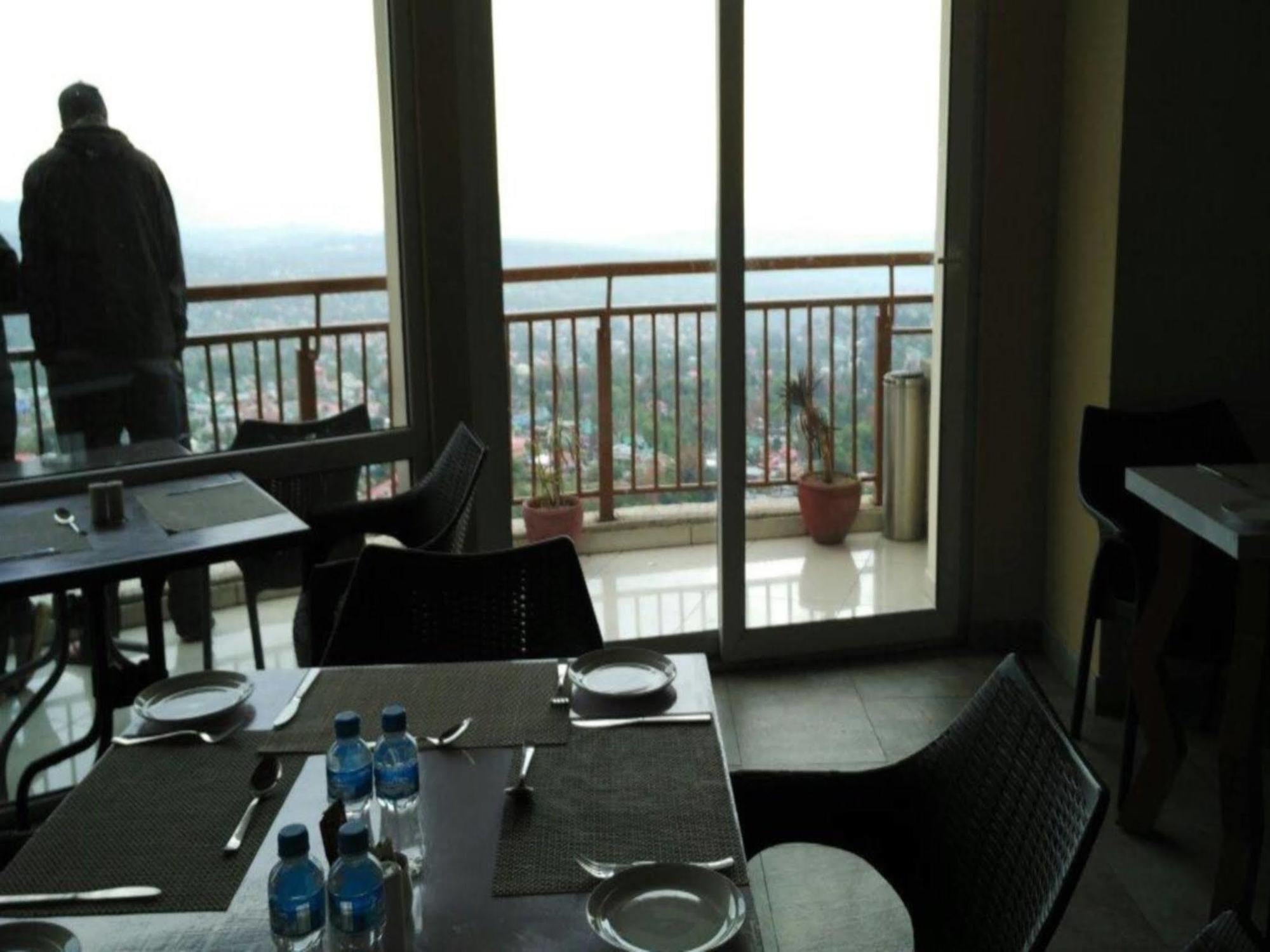 Hotel Inclover-A Peaceful Retreat Dharamsala Zewnętrze zdjęcie